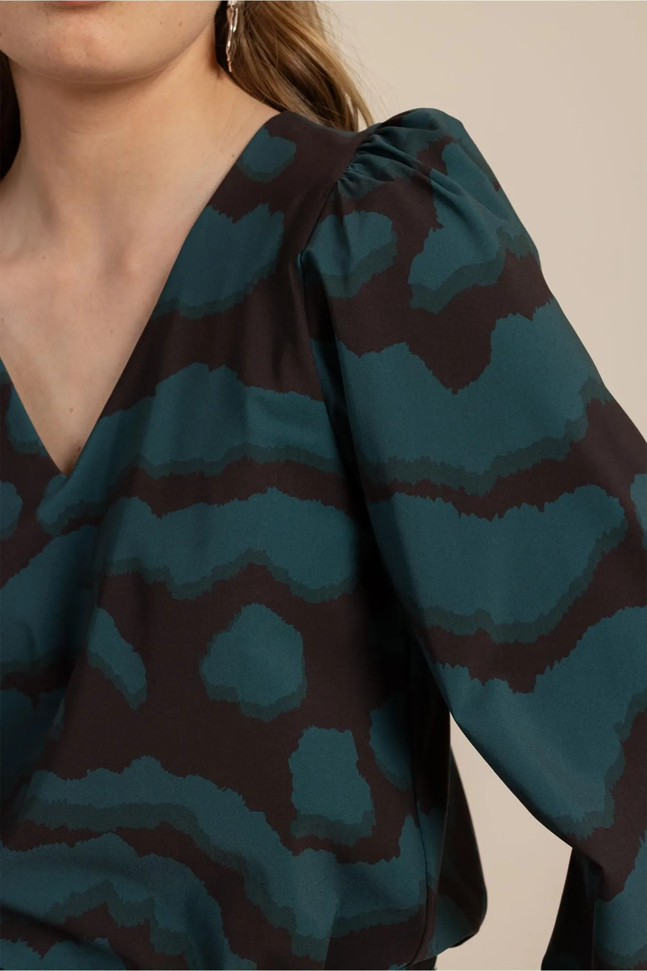 Studio Anneloes Les Blurred Top in espresso en teal, top met vervaagd dessin